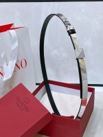 Valentino Garavani Vlogo Signature 可双面 Vlogo Signature可双面佩戴小牛皮腰带 - 施华洛世奇仿水晶装饰vlo