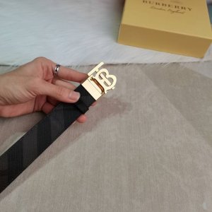 Made In Italy 批 配图片代购礼盒 品牌：Burberry 扣头材质：双色纯钢扣 带身材质正面：产地意大利正版35Mm宽度进口头层牛皮配品牌革料，国