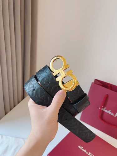 特 菲拉格慕，Ferragamo皮带系列作品精选上乘材质，以深湛技艺打造而成，成就丰富多彩的款式选择与百搭实用的绅雅风格。优雅扣饰融合精美材质，展现低调华丽的现