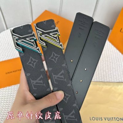 驢家新品 寬度40Mm 驢家ss23早春新品腰帶系列 意大利原廠皮料 扣頭採用雙拼視覺效果工藝 全方位精打細磨 精密度厚金電鍍 雙面用