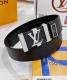 皮带：Lv..路易..威登顶级复刻. 腰带：原单品质百分百头层牛皮，保证真皮。雕花镂空工艺.真空电镀.永不掉色.24K纯钢扣头层小牛皮水波纹双面可用专柜