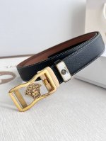 品名：范思哲.Versace.皮带腰带自动皮带 型号：自动带，纯钢材质经典人头自动扣，图片实物拍摄 腰带：百分百头层牛皮，自动带身，保证真皮。24K纯钢扣永不掉