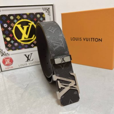 品名：Lv..路易..威登原单 材质：原单牛皮腰带 百分百头层牛皮腰带保证真皮，24K纯钢扣，专柜原单品质、做工精细，时尚大牌，送人自用首选 包装： 请认准如图