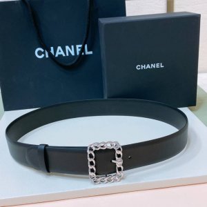 Chanel 24P Cc 水钻.树脂白 与 金Logo扣. 进口胎牛皮腰带 3.8Cm精品 精致 典雅 Chic又时髦.