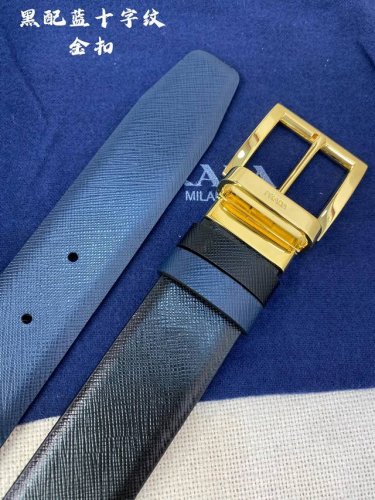 Prada 普拉达 专柜同款 男士休闲双面用腰带 宽3.4Cm 采用光滑双面头层小牛皮 采用简约外形设计，其上以prada徽标装饰，勾勒精致细节，是prada男