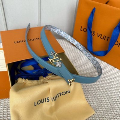 Lv S-Lock系列 寬度20Mm 驢家法國女士腰帶 全新風格定制帆布面料襯托細膩的進口小牛皮 皮帶末端有金色金屬花卉點綴 花卉側面視有logo鋼印標識 搭配