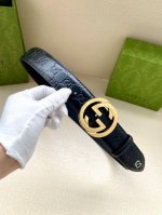 特 宽度4.0Cm Gucci 互扣式双g带扣腰带，采用热压印技术的gucci Signature蓝色皮革精制而成，触感厚实，印花图案清晰分明。