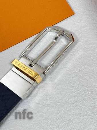 3.5双面进口牛皮，单面压格子，搭配精品单桥旋转分身色扣。实物实拍，官网同步。 - 点击图像关闭