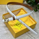 特 片装1 Fendl 芬迪 宽20Mm，原单进口小牛皮，搭配原单钌钯电镀f扣，手感.油边近乎完美，原产皮料定制，质感无可挑剔，出众的细节，高清实拍，货真价实，