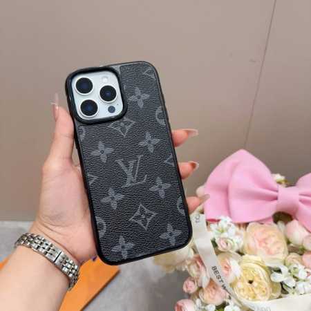 Iphone16型号已到 ，Lv经典老花Iphone手机壳 官网原版皮原版素材，经典高端 型号：为了不出现报错型号，请打开本机查看手机设置显示的型号 Iphon - 点击图像关闭