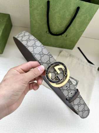 宽度3.8Cm Gg Marmont系列每一季都会推陈出新，为灵感源于70年代的标志性双g搭扣注入现代精髓。这款黑色 米色和乌木色gg Supreme帆布腰带反 - 点击图像关闭