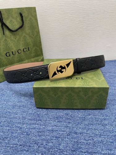 Gucci 经典款进口原厂印花面 搭配原版皮底 精品钢扣 宽4.0 Cm 经典永不过时款 潮流大方 时尚百搭