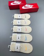 特 Nike 耐克新品女款隐形袜子 一盒五双 提花经典标志，纯棉材质，超舒适超美腻大牌出街，潮人必备超好搭