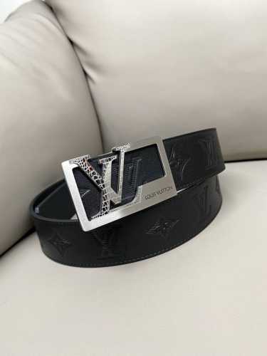 Lv 路易威登 4.0宽度 原单工厂P销售进口小牛皮制作 精致优雅高贵 细节设计风格展现 纯钢五金材料 细致处理纯手工定制 4D压印彰显个性十足