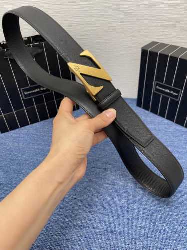 杰尼亚 杰尼亚原版小牛皮，手感细腻柔软，搭配纯钢自动精品扣，男士必备！宽度：3.5Cm