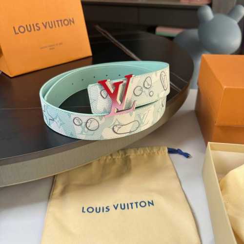 原版包裝 L0Uis Vuitt0N 專櫃最新升級版本 寬度40毫米 全新訂製帆布搭配最新進口原廠皮底 配置新型字母雙層雙色搭扣 經典百搭款！