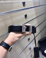 配送专柜包装 打孔针 批专柜同款、实拍专柜官网，支持Nfc尺寸:35Mm，原版磨胶半脸扣 美人头，极富设计美感 ，双面采用进口原版纹小牛皮，清晰美观，皮质软，手