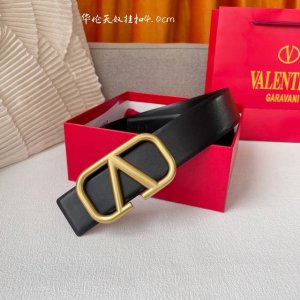 特 华伦天奴40Mm经典款双面色一带两用款 双面头层牛皮腰带搭配华伦精品铜扣，华丽优雅，时尚必备