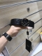 配送专柜包装 特批新款 Fd 宽40Mm 标志造型宽皮带。钉扣式带扣。进口小牛磨砂制成，原版浮雕纯手工绘黑色咖啡色Ff 图案，非市场电脑喷印平平没凹凸质感，支持