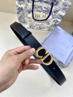 特 宽度3.0Cm Dior 迪奧 爆款平面無線帶身 Saddle两面头层牛皮皮带。 光亮金属“Cd”标志 採用進口雙面頭層牛皮
