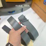 特 寬度：40Mm Lv Ide Truck L Oeii雙面腰帶 驢家 海外原單代特供 面為進口小牛皮荔枝紋襯托原廠配色柔軟小牛皮底 搭配最新鋼五金搭扣 手感