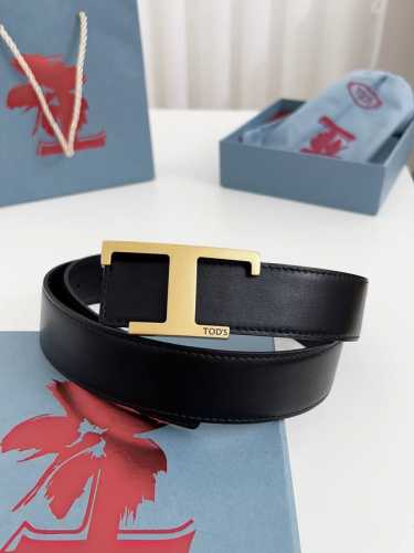 Tods 顶级货品 宽度3.5Cm 双面牛皮材质，皮质柔软，做工精细。 纯铜的扣头，多种颜色可选择。 码数：100-125Cm 包装：全套包装