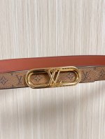 当季新款，2.5宽双尖原单1比1.一面帆布印黄花，一面棕色进口牛皮，.搭配精品