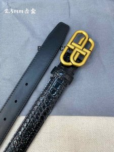 特 巴黎世家鳄鱼纹 新款腰带 双面意大利雾面小牛皮 搭配复古扣--宽度2.5