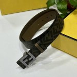Fendi芬迪专柜同款 宽4.0Cm 双环正反用腰带 Ff按钉搭扣 棕色Cuoio Romano皮革材质 反面面料带有烟草黄和黑色Ff图案 四方金属饰面 时尚经