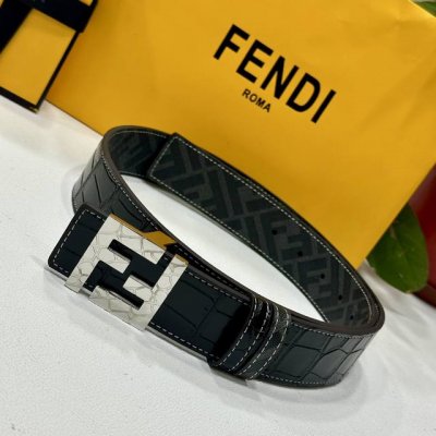 特 Fendi芬迪专柜同款 宽4.0Cm 双环正反用腰带 Ff按钉搭扣 黑色Cuoio Romano皮革材质 反面面料带有烟草黄和黑色Ff图案 四方金属饰面 时
