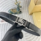 巴宝莉 特种皮腰带自动带系列 ，原厂五金精品不锈钢扣，手感柔软舒适 宽3.5Cm。