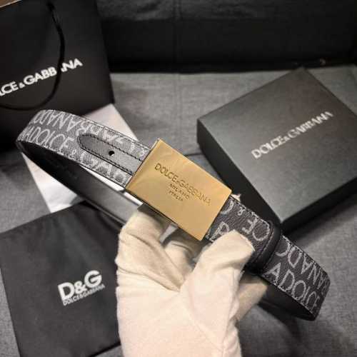 特 杜嘉班纳 宽3.5Cm 新款 压花小午皮简约百搭腰带，Dolce&Gabbana Milano 标牌装饰别具一格