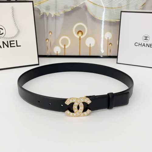 Chanel香奈儿 双面头层小牛皮 原厂皮料订制 质感柔软 做工精细 搭配铜扣 时尚百搭 精品宽度：3.0Cm