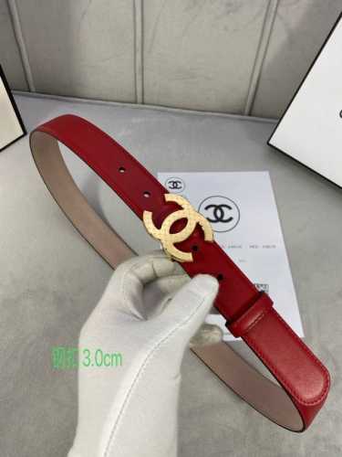 宽度3.0Cm Chanel 香奈儿 特级进口小牛皮内衬原版磨砂底，饰有金 银色花纹金属logo花纹钢扣。