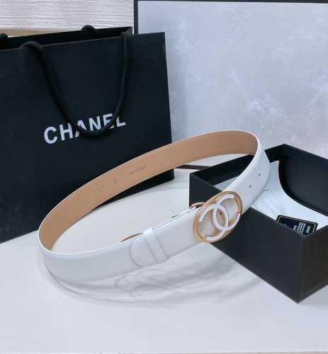 特 Chanel 24C 特别的珐琅镂空金属、黄铜进口包真金板扣、双牛皮头层小牛皮腰带. 质感打造、点缀亮眼整体非常别致、具有亮点. 值得购入珍藏！4Cm精品