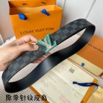特 寬：40Mm 驢家新品 寬度40Mm 驢家ss24早春新品腰帶系列 意大利原廠皮料 扣頭採用雙拼視覺效果工藝 全方位精打細磨 精密度厚金電鍍 雙面用