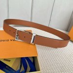 特 片裝1 寬度：35Mm 驢家Ss春夏新品腰帶系列 寬度3.5Cm 意大利原廠皮料 搭配精緻菱形介子 針扣設計五金 全方位精打細磨 精密度厚金電鍍 效果很贊的