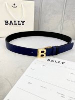 特 3.5Cm Bally 巴利双色手掌纹头层小牛皮 两面可用，配有金银字母扣头该皮带可调节，且能根据需要剪裁质量保证达到修身效果