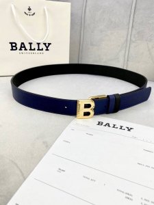 特 3.5Cm Bally 巴利双色手掌纹头层小牛皮 两面可用，配有金银字母扣头该皮带可调节，且能根据需要剪裁质量保证达到修身效果