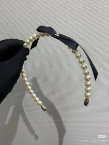特 配专柜包装 Chanel 香奈儿 最新官网同款发箍 小仙女入手 特殊材质 不嘞头 可盐可甜～