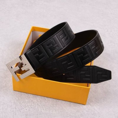 特 FENDI 芬迪 专柜同款 宽38MM 标志造型宽皮带。原版FF扣，进口原版小牛皮制成，镀金表面金属制品。男士休闲商务款，奢华时尚，品质保证。