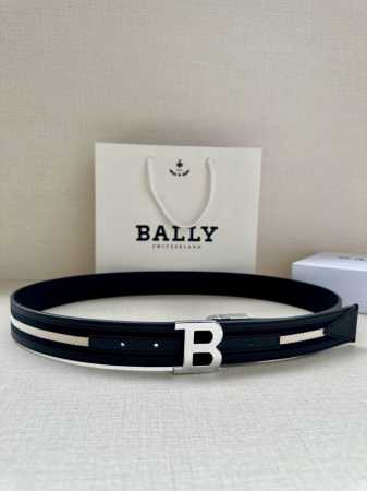特 BALLY 巴利 专柜新款荔枝纹皮 男士休闲布配皮双用腰带 宽3.4cm这款帆布腰带饰以蓝色和奶油色迷幻火车条纹，搭配蓝色皮表面，B字 搭扣更显纤细，采用钛 - 点击图像关闭