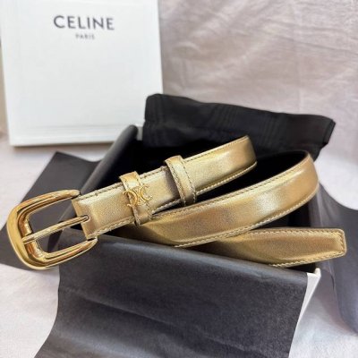 Celine 2.5针扣凯旋门女士腰带 这款采用进口光滑牛皮革腰带，质地柔软细腻，光泽自然，耐用性强，佩戴舒适，底部饰有品牌烫金标识，低调彰显品牌格调，细节尽显