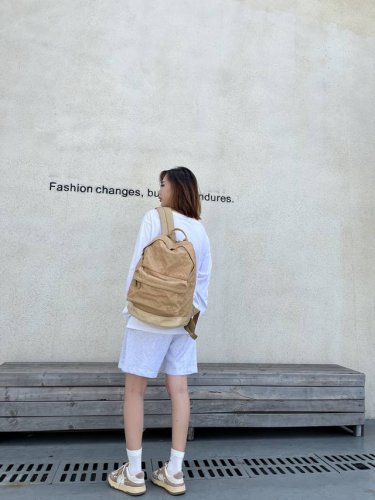 最In单品#大货原单跑量 Issey Miyake Baobao 三宅一生背囊 正品开模，香港6千多购回，一对一五金，面料，细节全对版开模，此款书包的重量非常轻