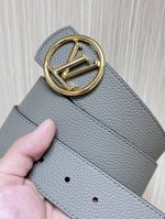 特 4.0当季新款 双面进口小牛皮 可双面用 搭配精品扣头 实物实拍 官网同步