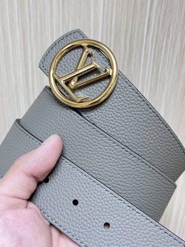 特 4.0当季新款 双面进口小牛皮 可双面用 搭配精品扣头 实物实拍 官网同步