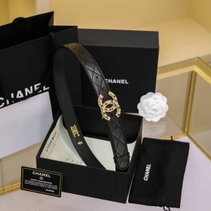 chanel 24S Cc 珍珠 水钻 白 与 黑 字母 Logo搭扣 黄铜金属小牛皮腰带 手感柔软 细腻 3.0Cm 码数75- -100