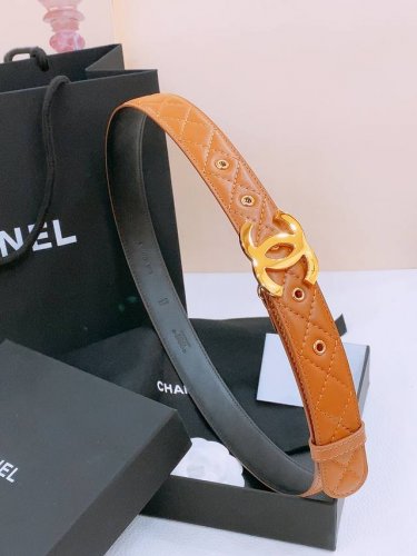 Chanel Logo 光面经典Cc搭扣 黄铜金色金属 3.0Cm精品 羊皮腰带 手感柔软极佳 典雅