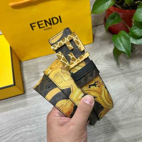 Fendi 芬迪 专柜同款 宽4.0Cm 双环正反用腰带 Ff按钉搭扣 黑色Cuoio Romano皮革材质 反面面料带有烟草黄和黑色Ff图案 四方金属饰面 时