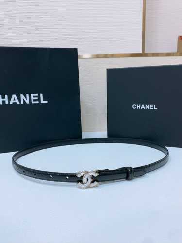 特P180 Chanel Cc 树脂白 与 链齿牙金 与银 Logo扣. 进口胎牛皮腰带 1.5Cm精品 精致 典雅
